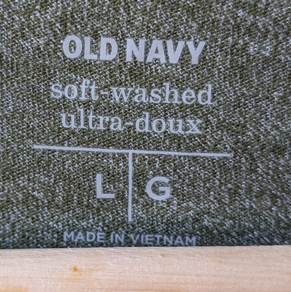 Old Navy green Heather crew neck tee soft washed - Picture 5 of 5